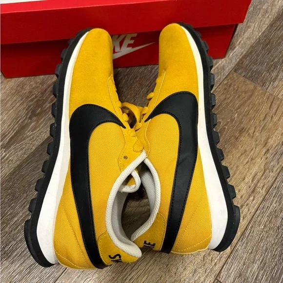 Nike
Sneakers Nike Pre-Love O.X. Black Swoosh Sz 8 - Picture 13 of 13